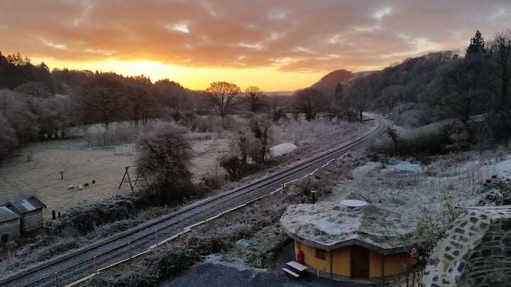 0edb5098 0da5 44aa 9f4e a6d3ea522746 1