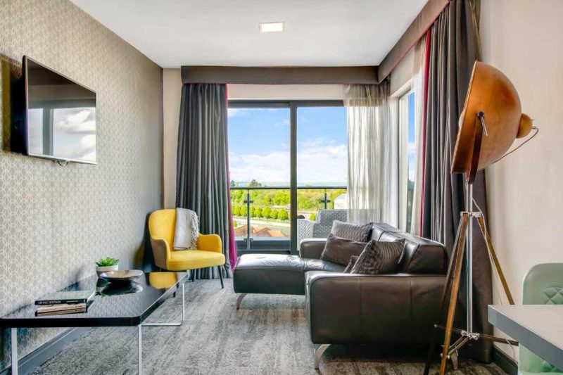 302250965 1