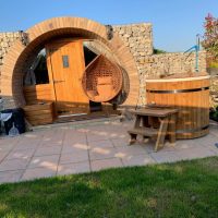 Hobbit House with Hot Tub, Kent