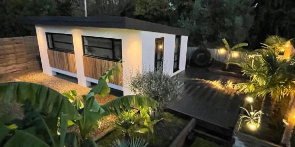 River Guest House with Jacuzzi, Fire & Boat Hire, Staines