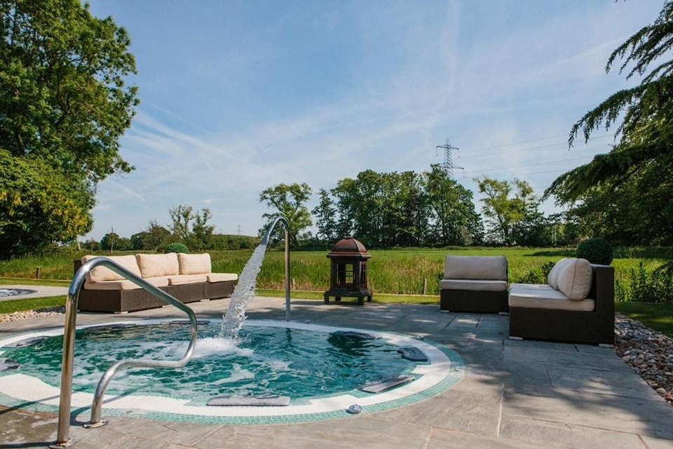 441182500 483033641049987 2533391690495639305 n