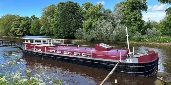 Unique Houseboat Experience, York