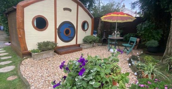 Tyluna Cornish Glamping Cabin, Cornwall