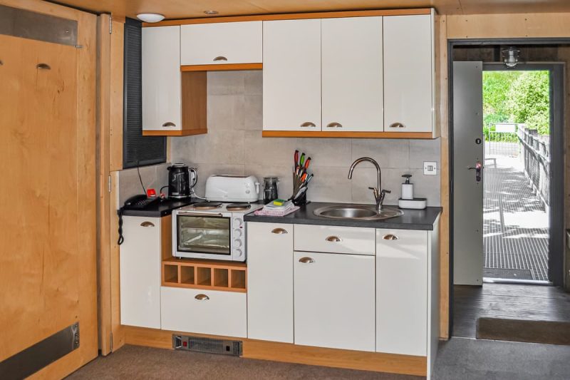 STRL LP24973 IN03B 23