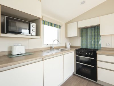 gen bronze2bed kitchen 01 2021 XL