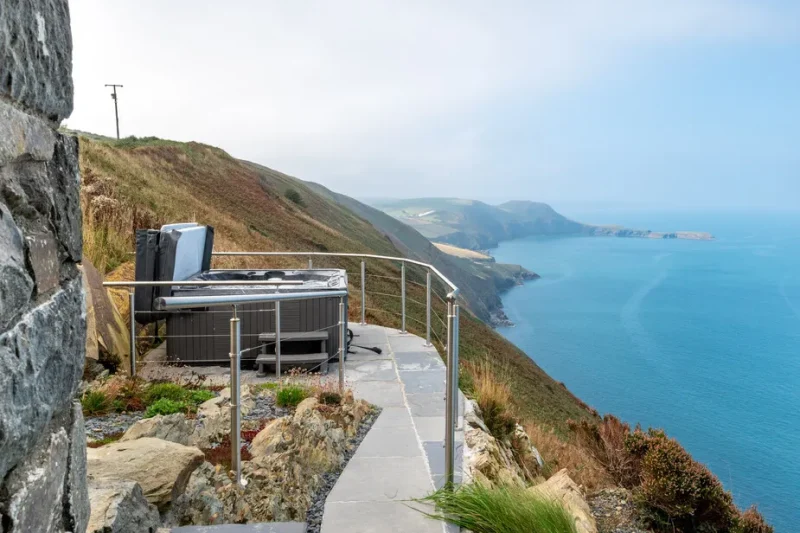 hero 3q9kkue5g 8466612 492556 hot tub view 1