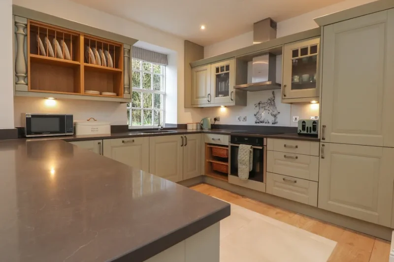 hero sc 1711463898 1153195 7